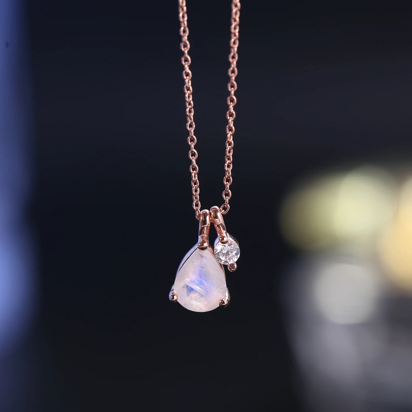GEM'S BALLET Rainbow Moonstone Necklace in 925 Sterling Silver